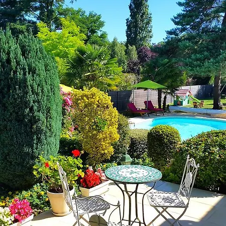 Domaine De La Dame Blanche Maison d'hôtes *